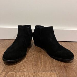 Vionic Serena Ankle Booties - Size 9.5